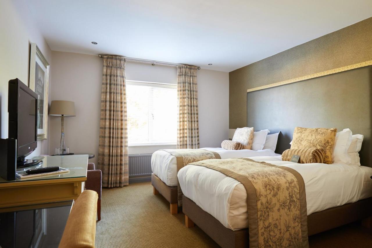 Worldhotels Distinctive Woughton House Hotel มิลตันคีนส์ ภายนอก รูปภาพ