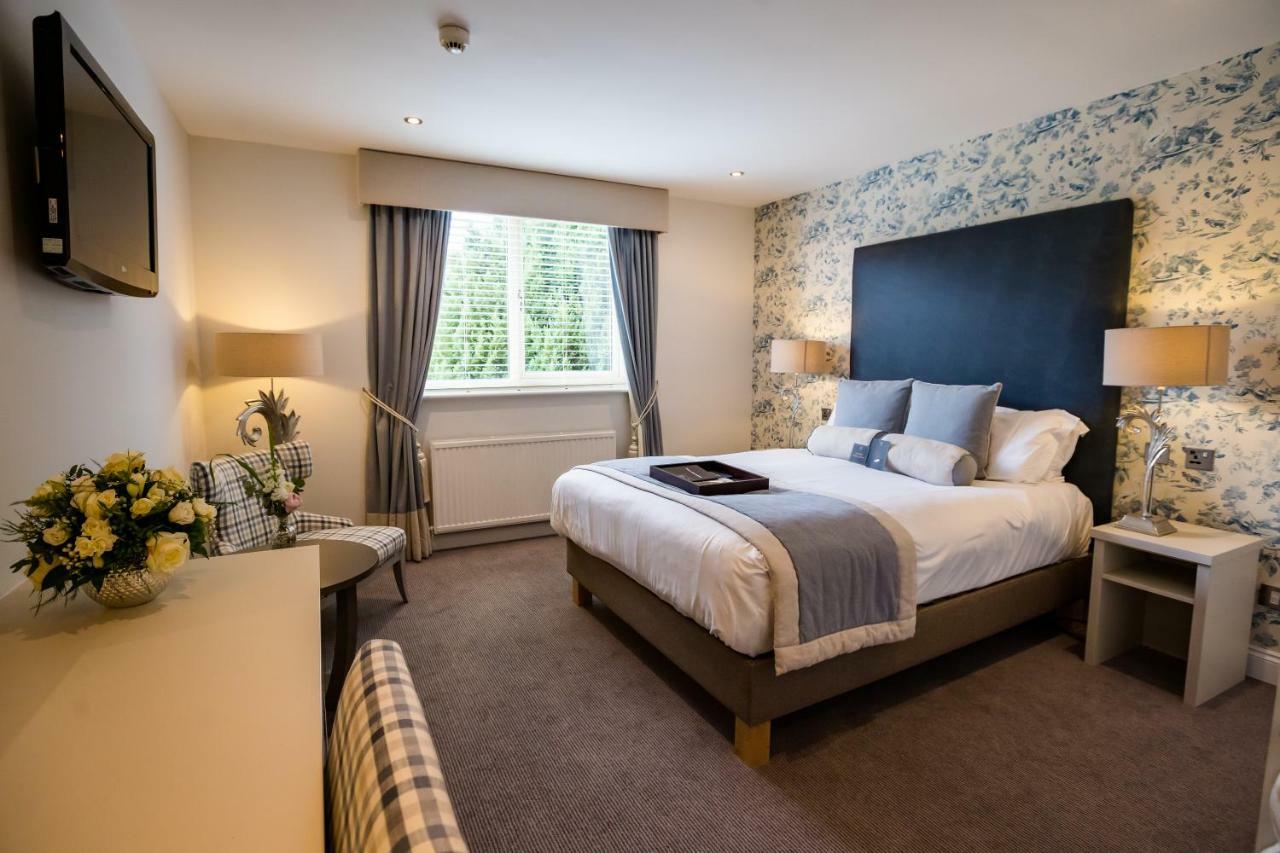 Worldhotels Distinctive Woughton House Hotel มิลตันคีนส์ ภายนอก รูปภาพ
