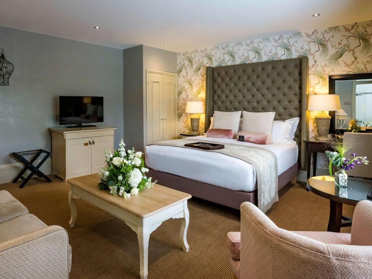 Worldhotels Distinctive Woughton House Hotel มิลตันคีนส์ ภายนอก รูปภาพ